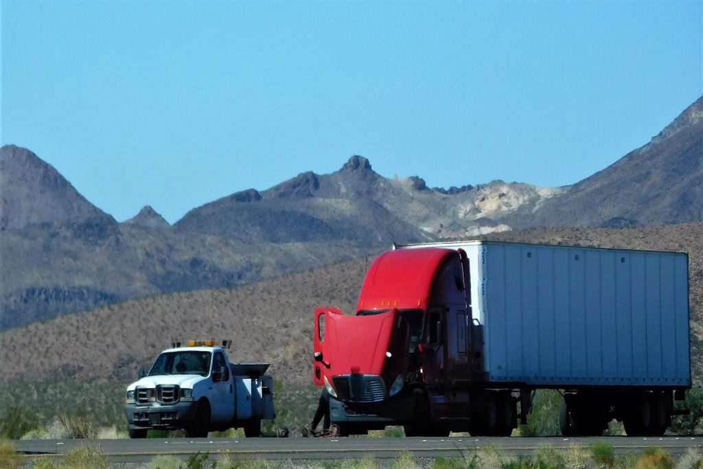 truck reparation on road