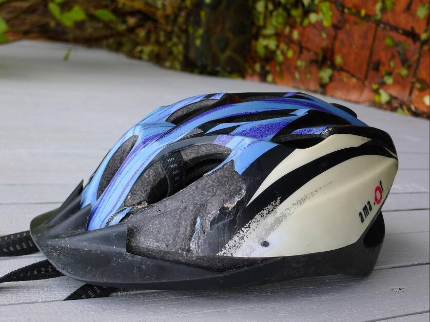 Man killed in LA bicycle crash on East 71st Street