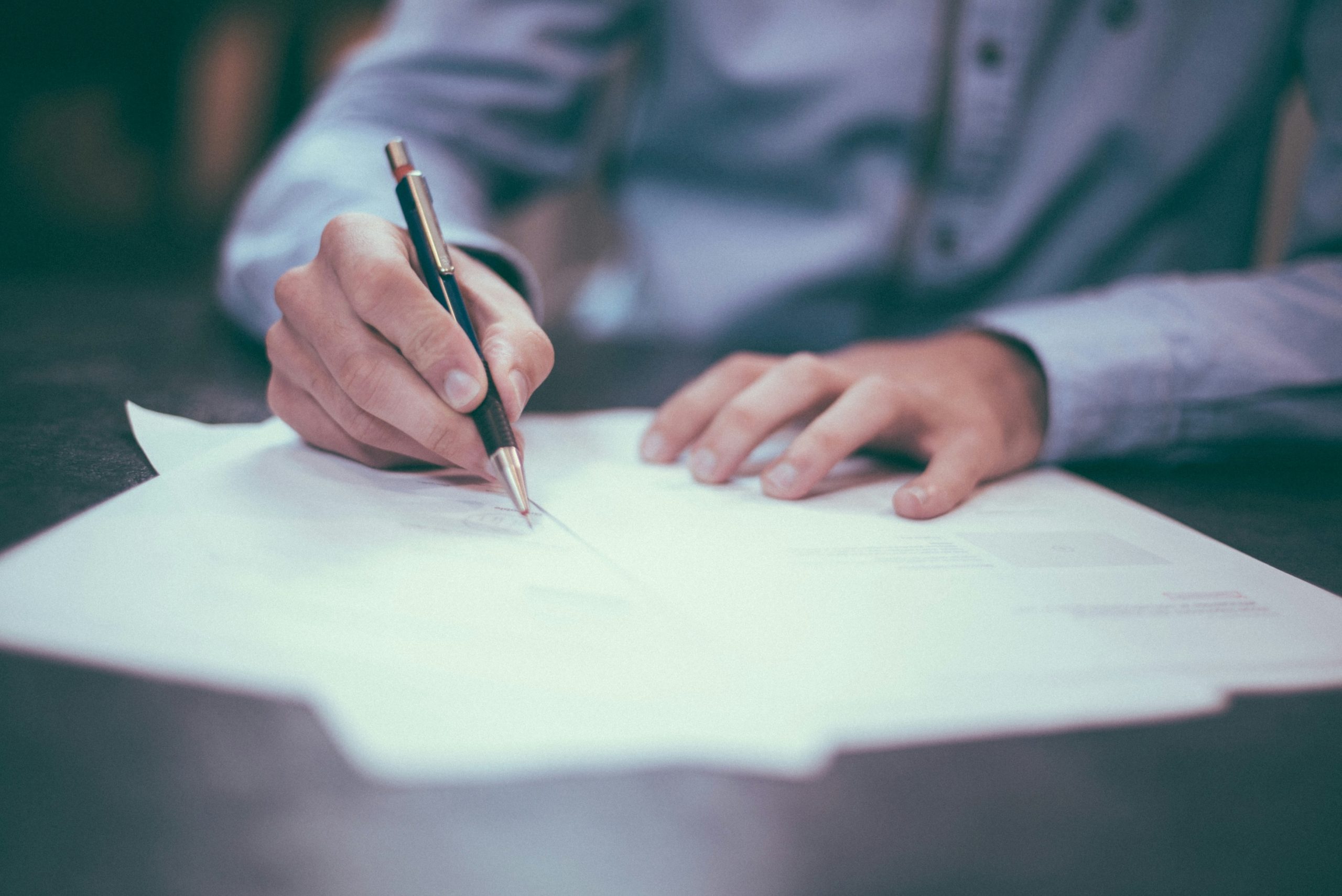 Los Angeles Employment Contract Attorney | Free Consult
