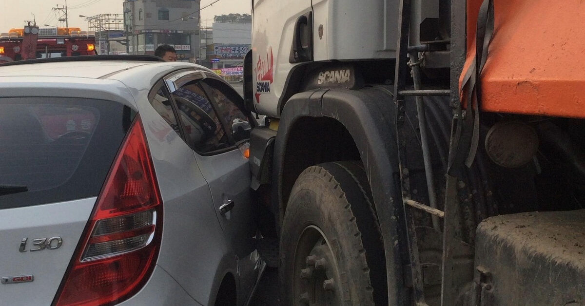 Two Hurt in Shadow Hills Truck Crash